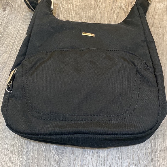 TRAVELON • CROSSBODY • adjustable strap - Picture 3 of 11